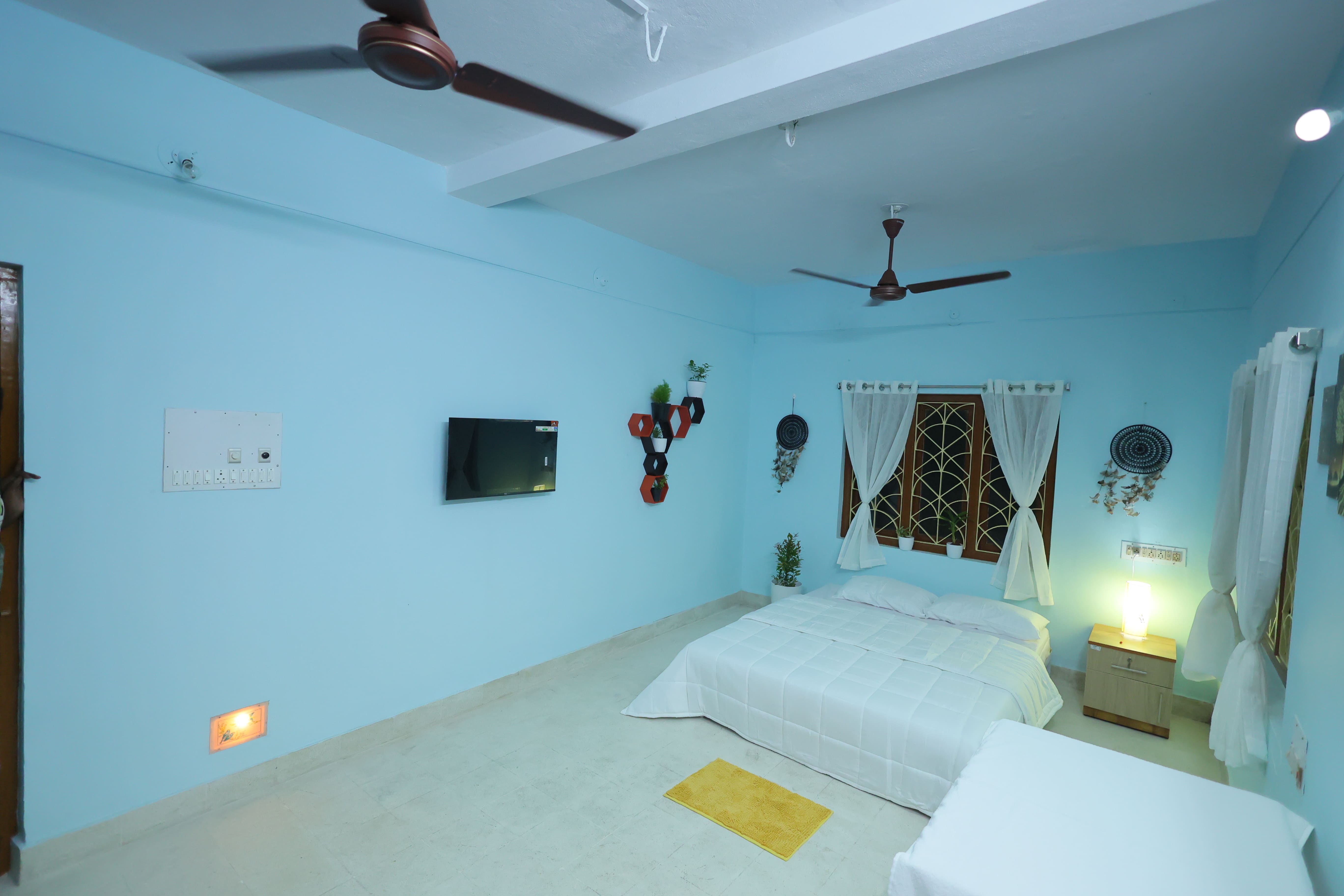 Lounge 1 Image 2